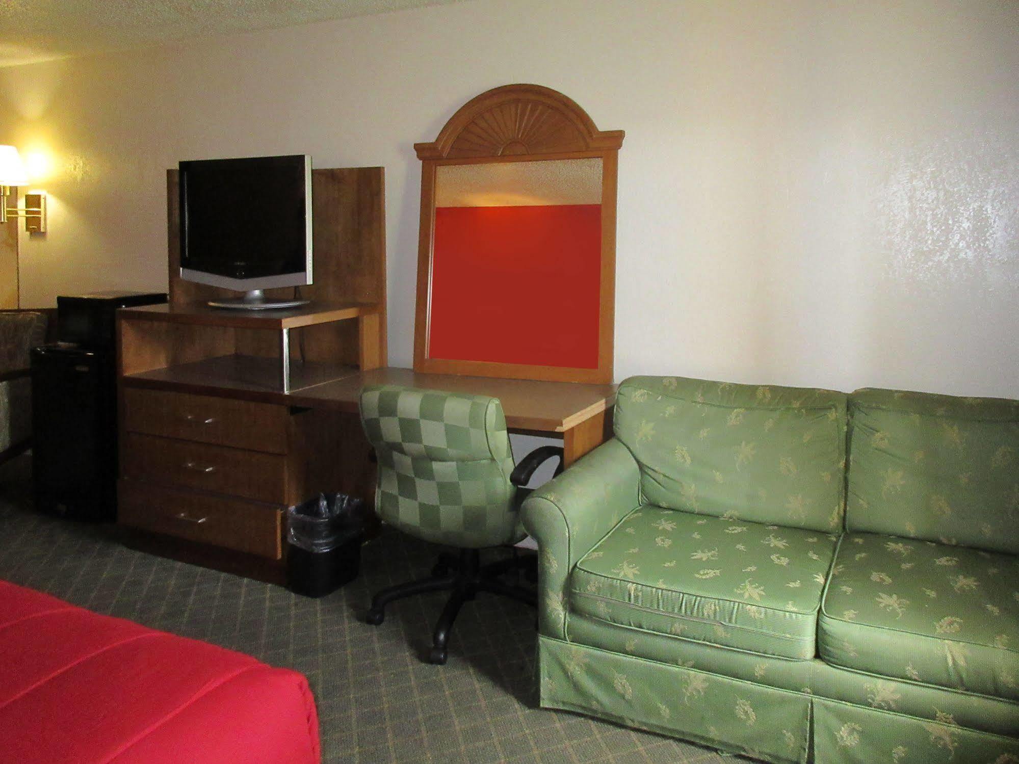 Rodeway Inn & Suites Denver Exterior photo